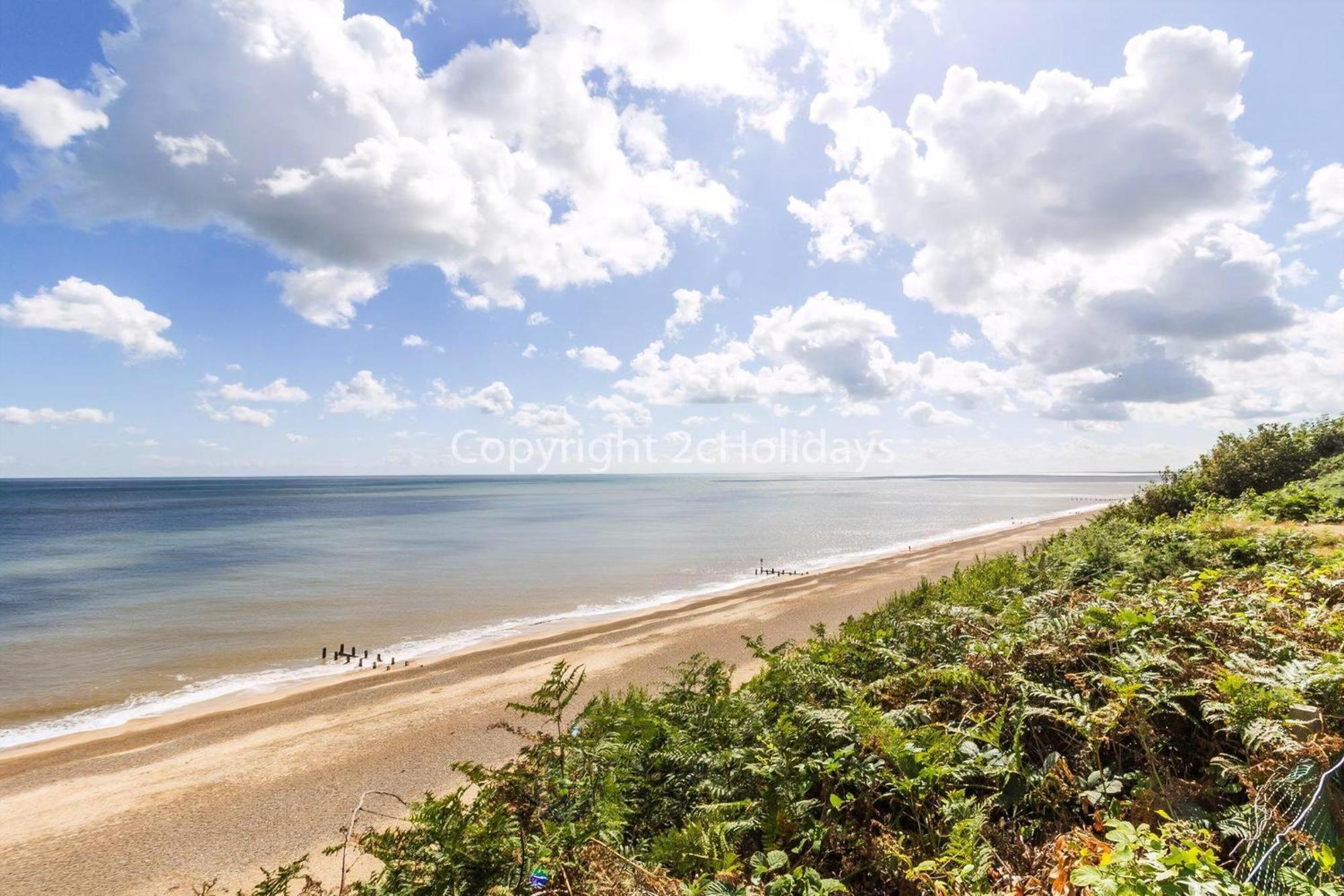 Brilliant Caravan With A Partial Sea View In Suffolk Ref 32026Az Lowestoft Eksteriør billede